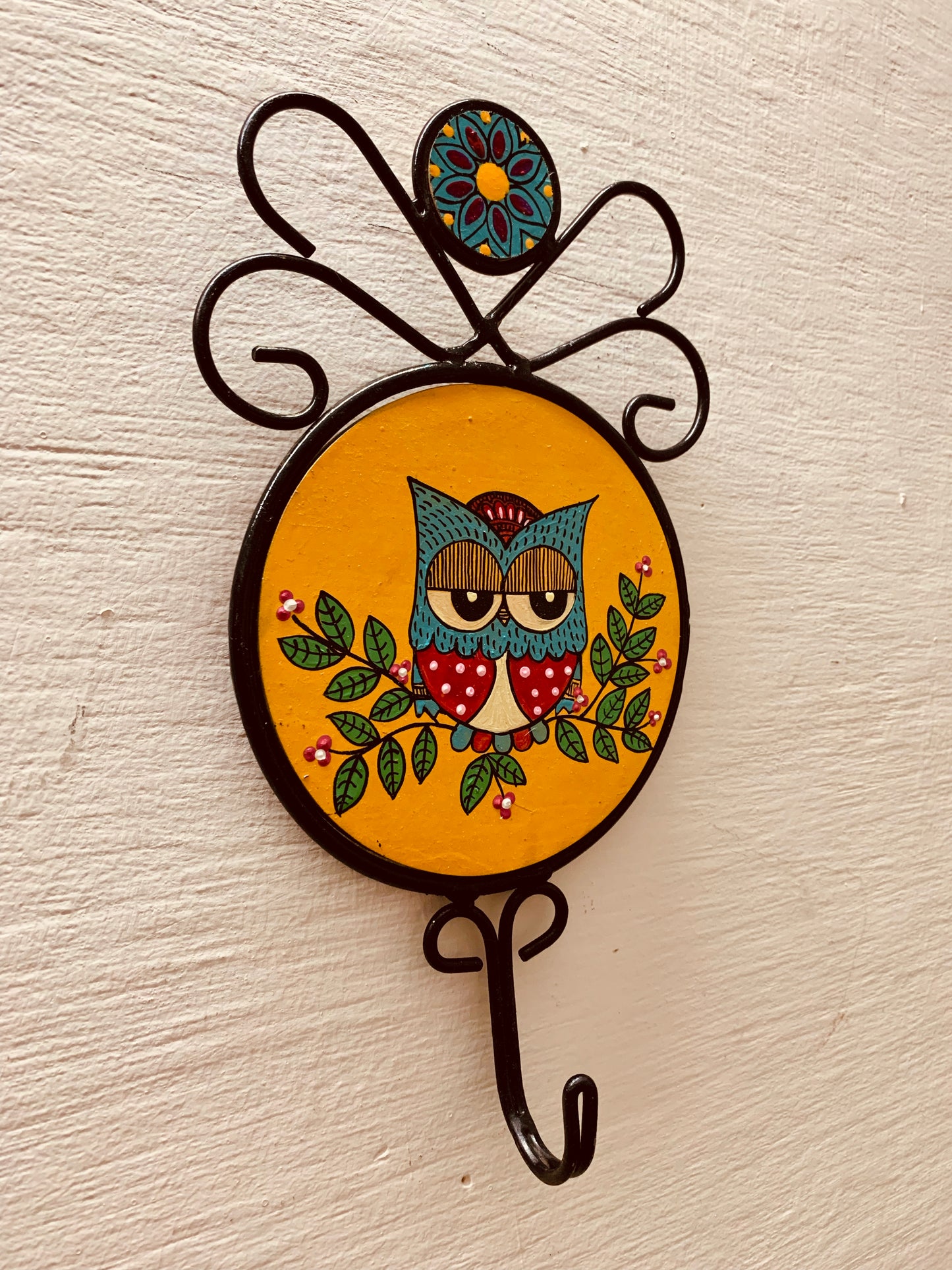 Wrought iron wall hook -round ;Owl